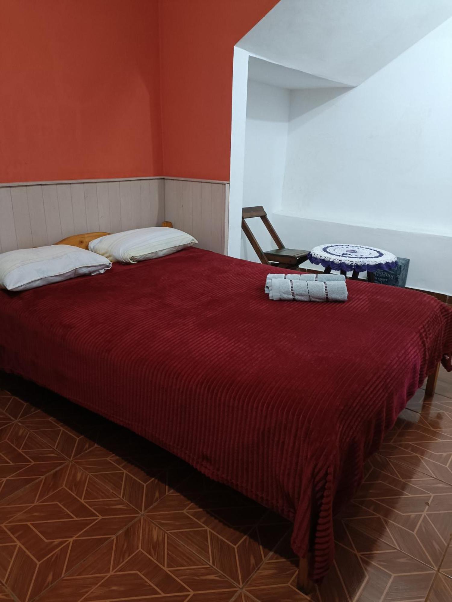 Alojamientos el Amanecer Puerto Iguazú Habitación foto